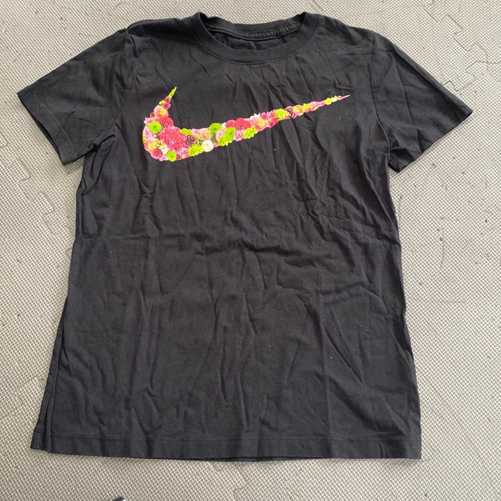 Nike floral Swoosh T-shirt